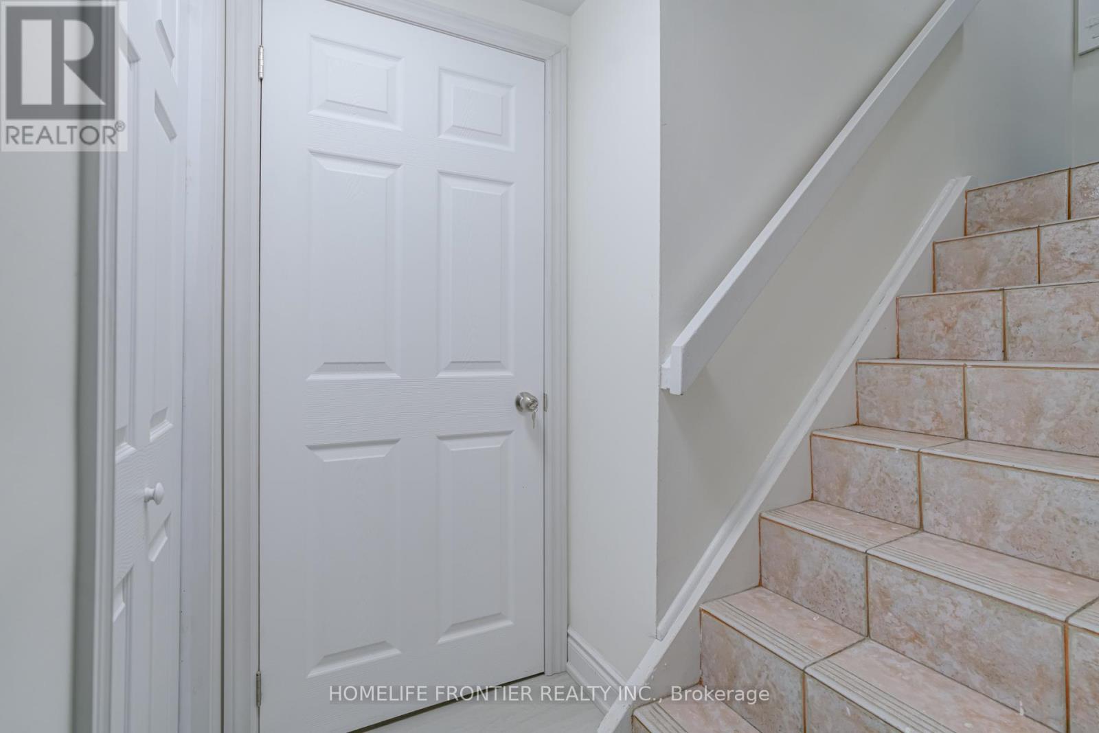 B - 62 Clark Avenue, Markham, Ontario  L3T 1S5 - Photo 7 - N12987982