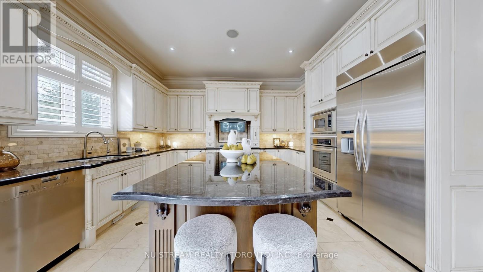 205 Byng Avenue, Toronto, Ontario  M2N 4L2 - Photo 7 - C12986822