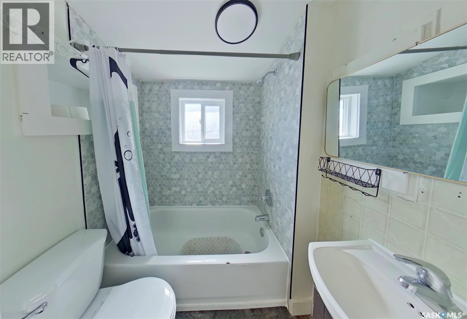 651 Queens Street, Regina, Saskatchewan  S4T 4A2 - Photo 11 - SK032643