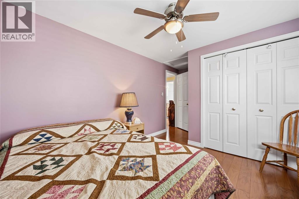 4361 Third Street, Petrolia, Ontario  N0N 1R0 - Photo 15 - 26007555