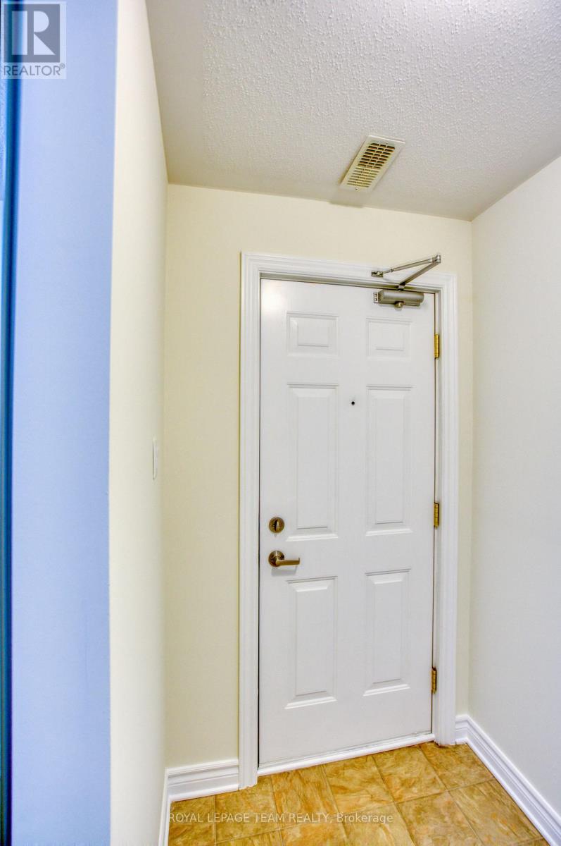 7 - 176 Paseo Private, Ottawa, Ontario K2G 4N7 - Photo 3 - X12686506