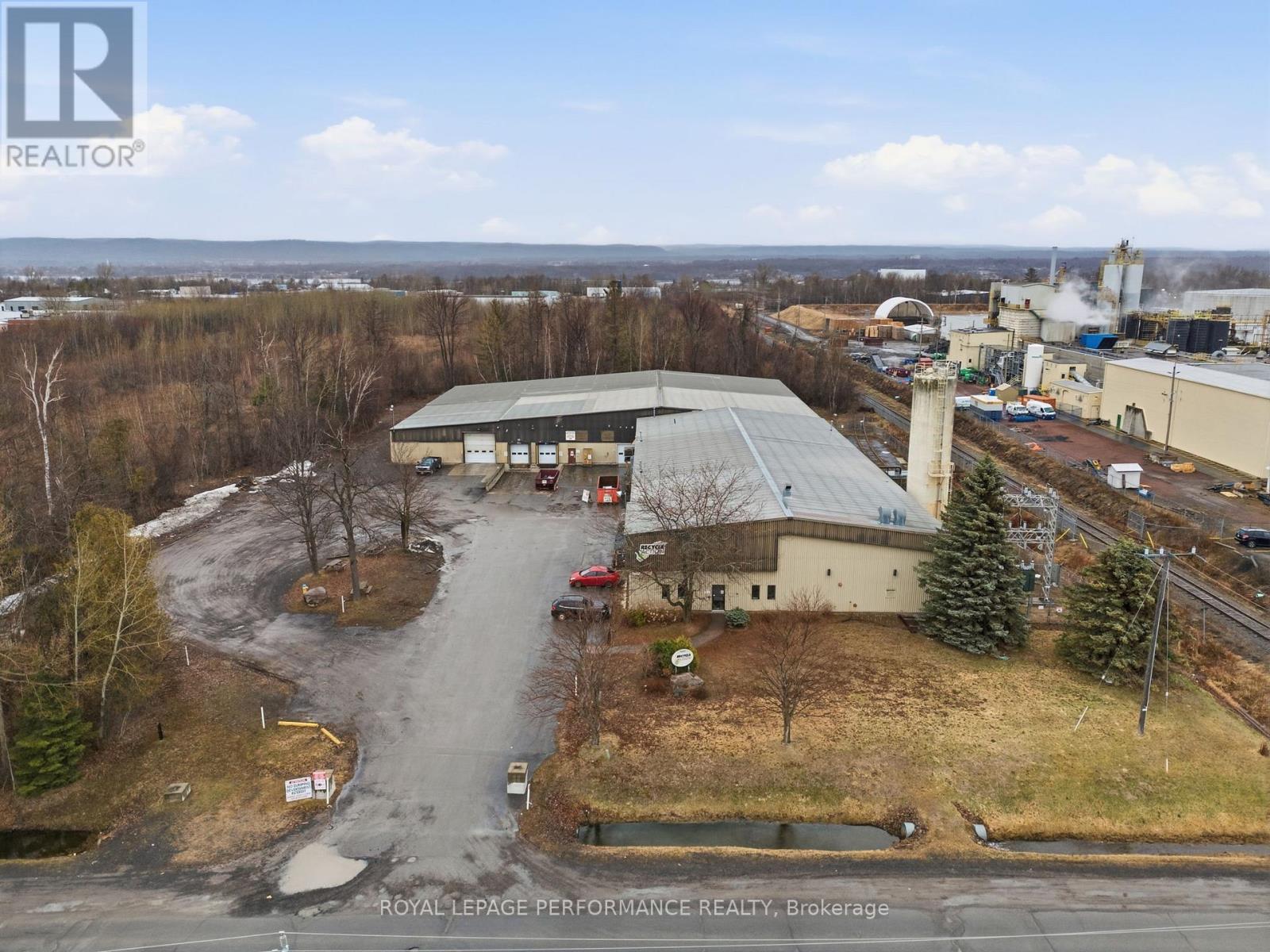 1301 Spence Avenue, Hawkesbury, Ontario  K6A 3T4 - Photo 6 - X12984282