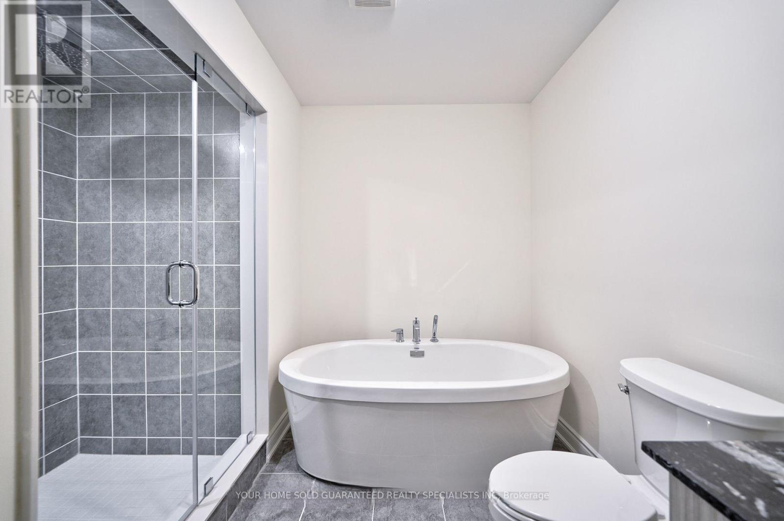 14 Bennington Road, Newmarket, Ontario  L3X 0M8 - Photo 26 - N12988006