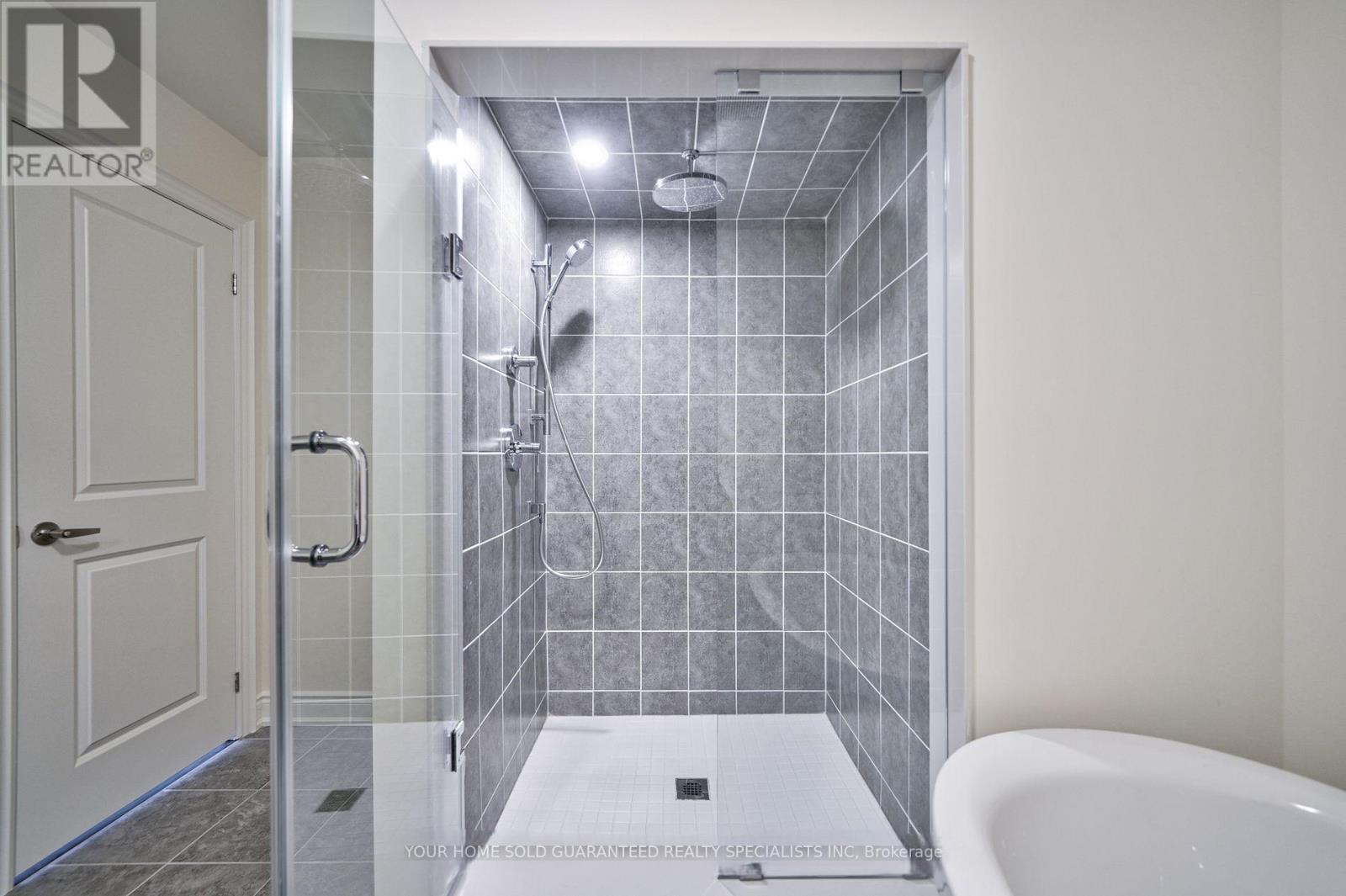 14 Bennington Road, Newmarket, Ontario  L3X 0M8 - Photo 28 - N12988006