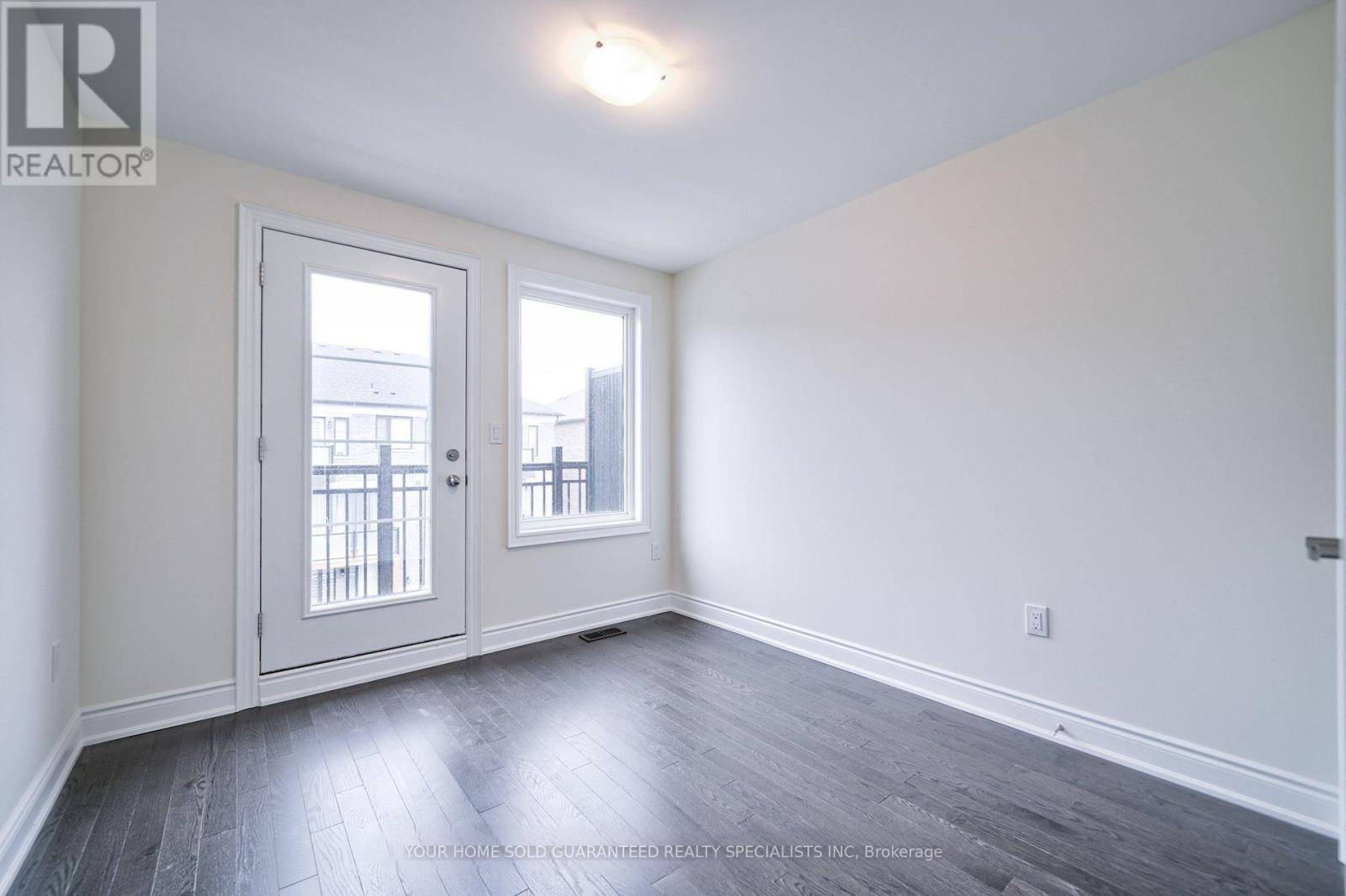 14 Bennington Road, Newmarket, Ontario  L3X 0M8 - Photo 31 - N12988006