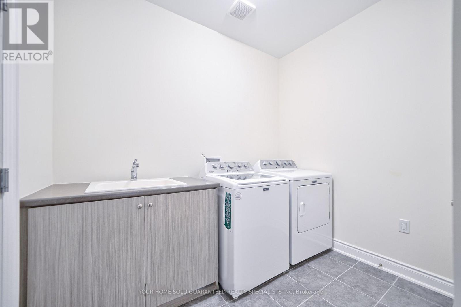 14 Bennington Road, Newmarket, Ontario  L3X 0M8 - Photo 36 - N12988006