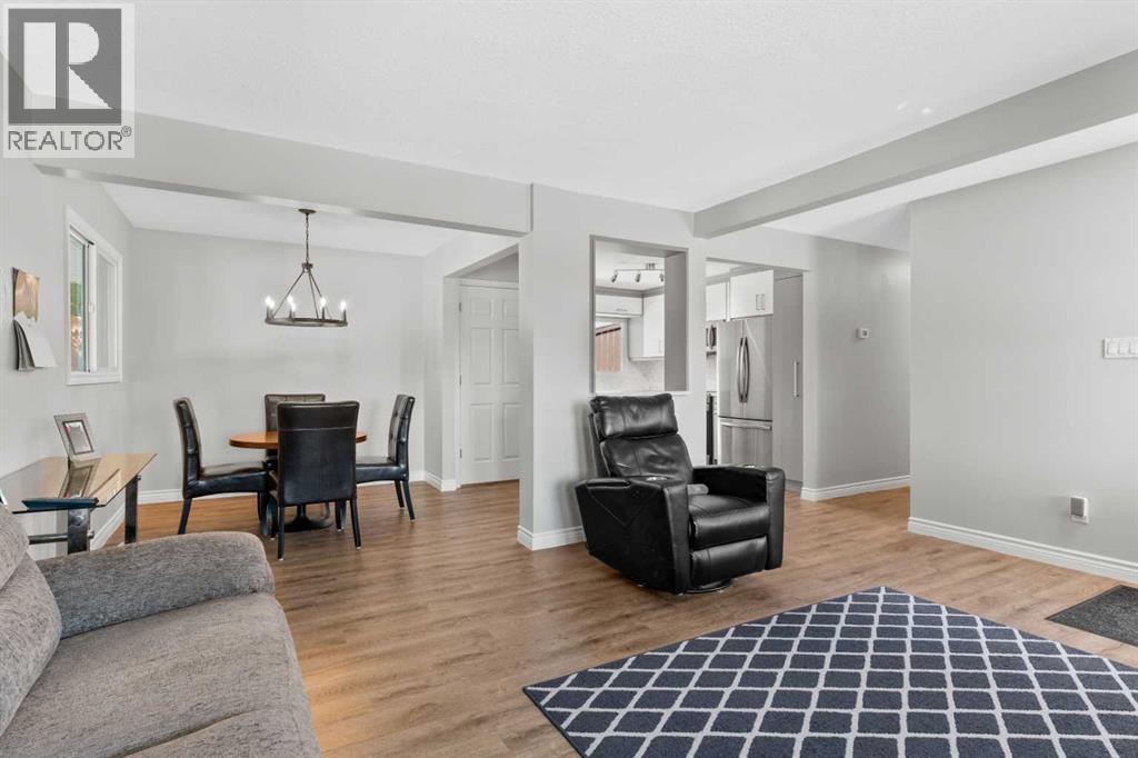 321 Haddon Road Sw, Calgary, Alberta  T2V 2Z4 - Photo 5 - A2284622