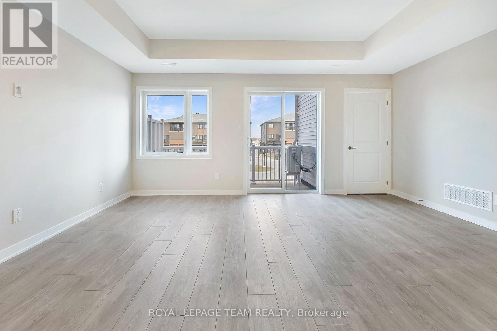 904 Parnian Private, Ottawa, Ontario  K2J 7K6 - Photo 4 - X12988026