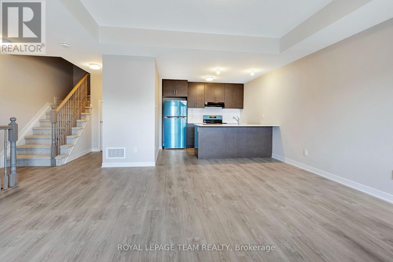 904 Parnian Private, Ottawa, Ontario  K2J 7K6 - Photo 5 - X12988026