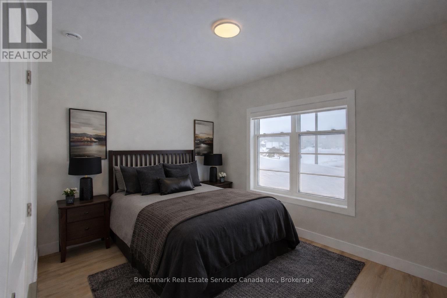 60 - 1182 Queen Street, Kincardine, Ontario  N2Z 1G4 - Photo 3 - X12988034