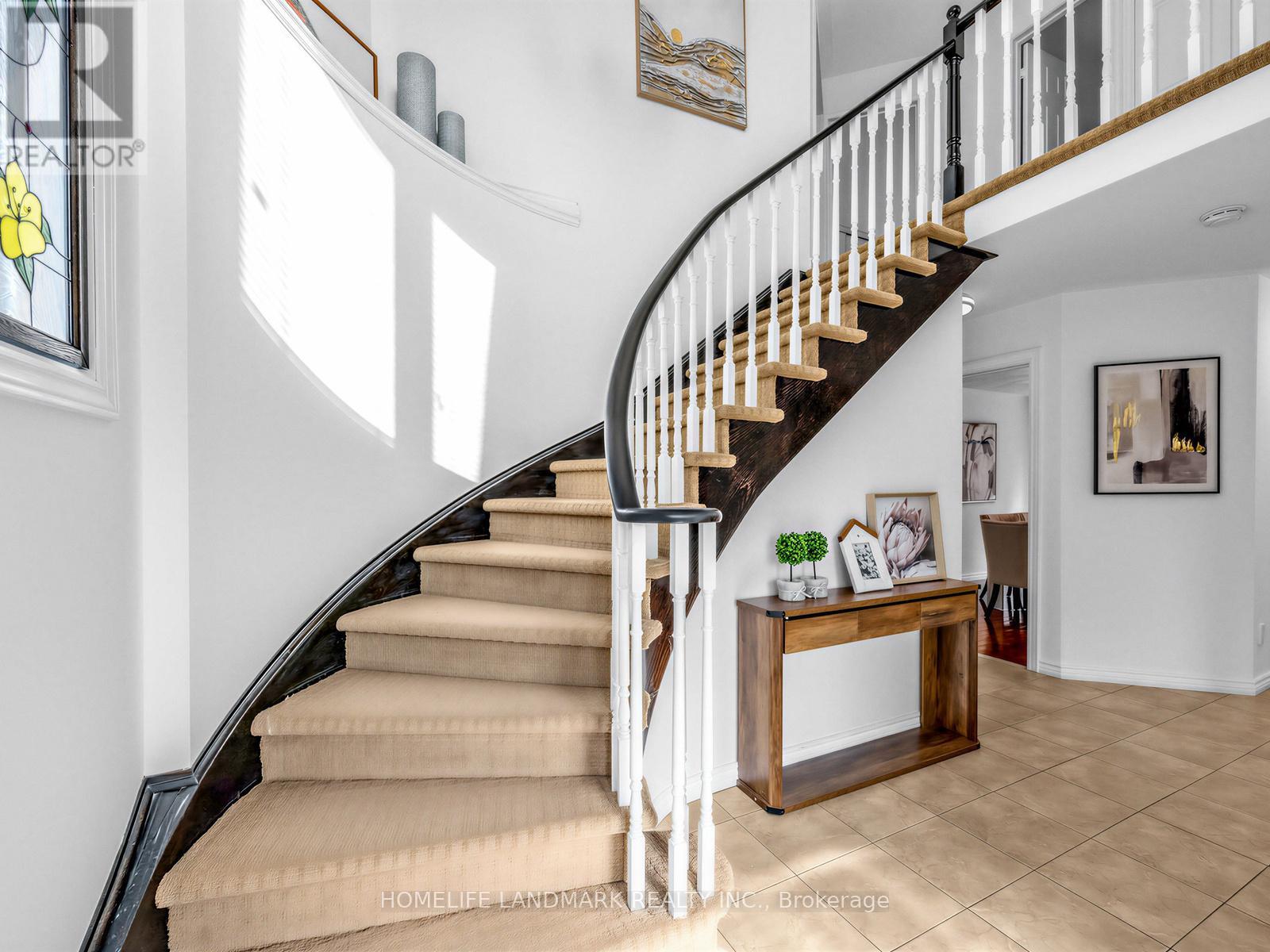 887 College Manor Drive, Newmarket, Ontario  L3Y 8G9 - Photo 12 - N12980712