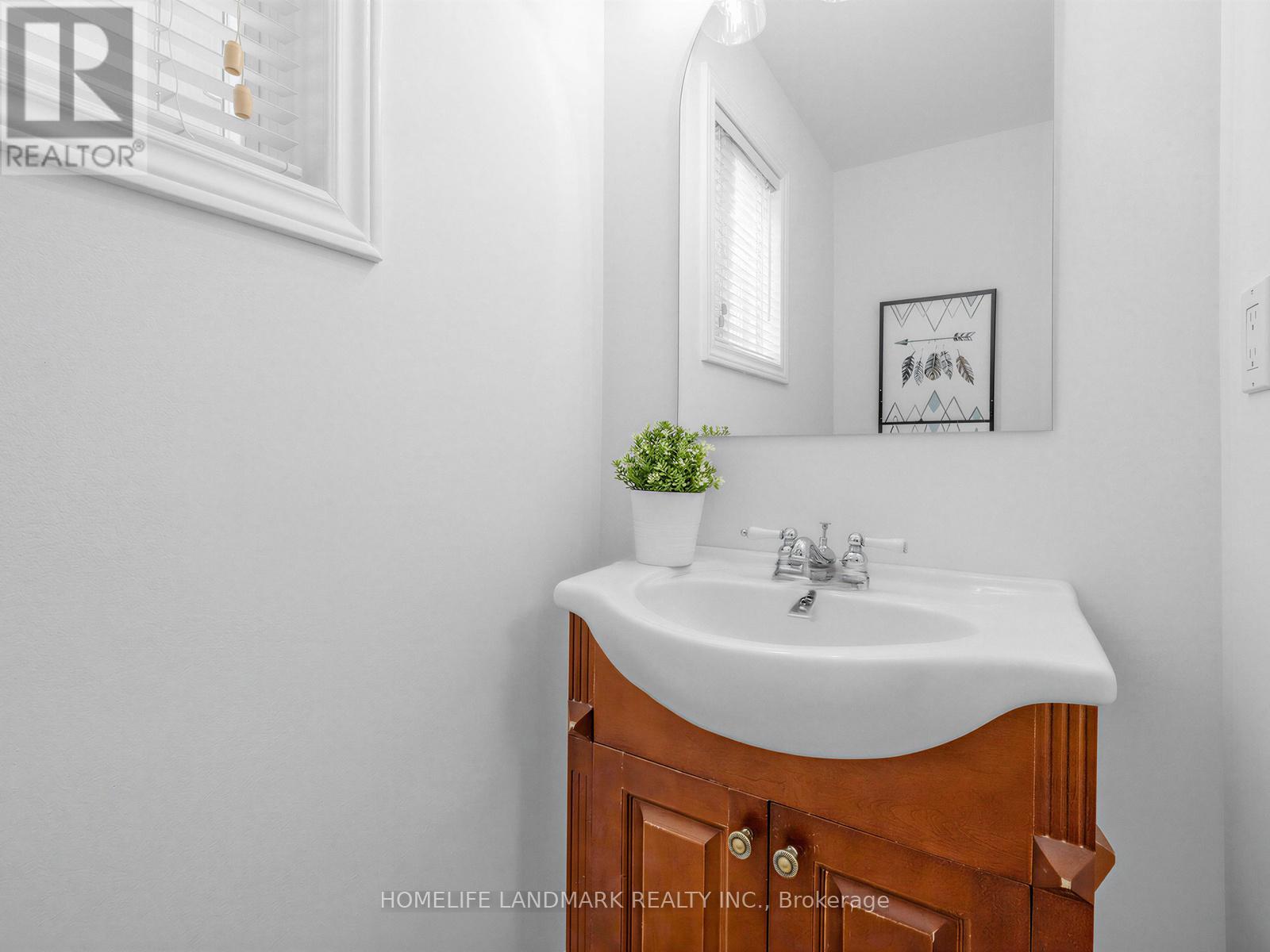 887 College Manor Drive, Newmarket, Ontario  L3Y 8G9 - Photo 22 - N12980712