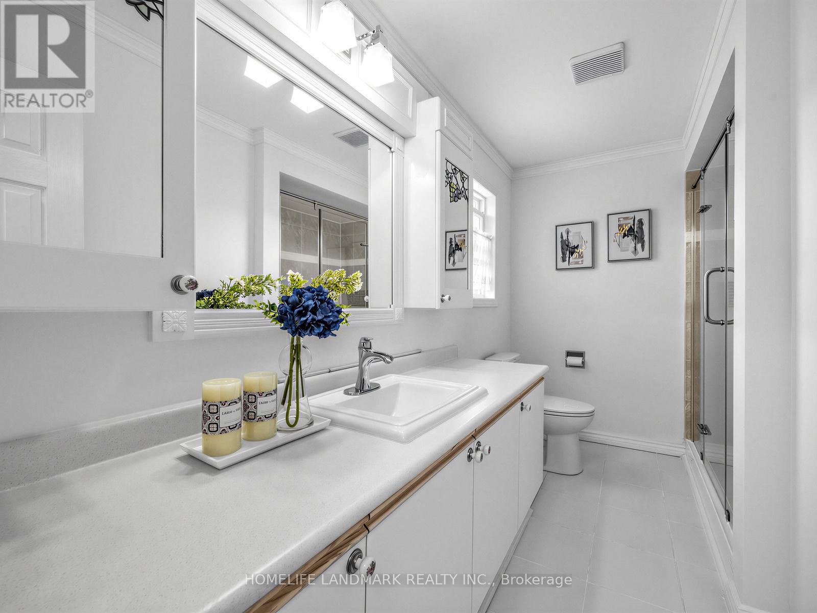 887 College Manor Drive, Newmarket, Ontario  L3Y 8G9 - Photo 20 - N12980712