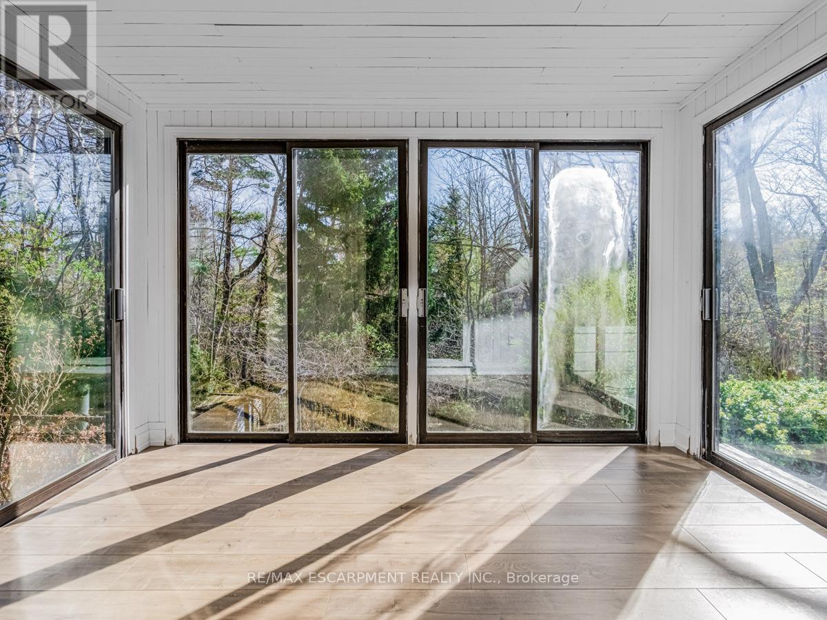 804 Shadeland Avenue, Burlington, Ontario  L7T 2M1 - Photo 14 - W12977328