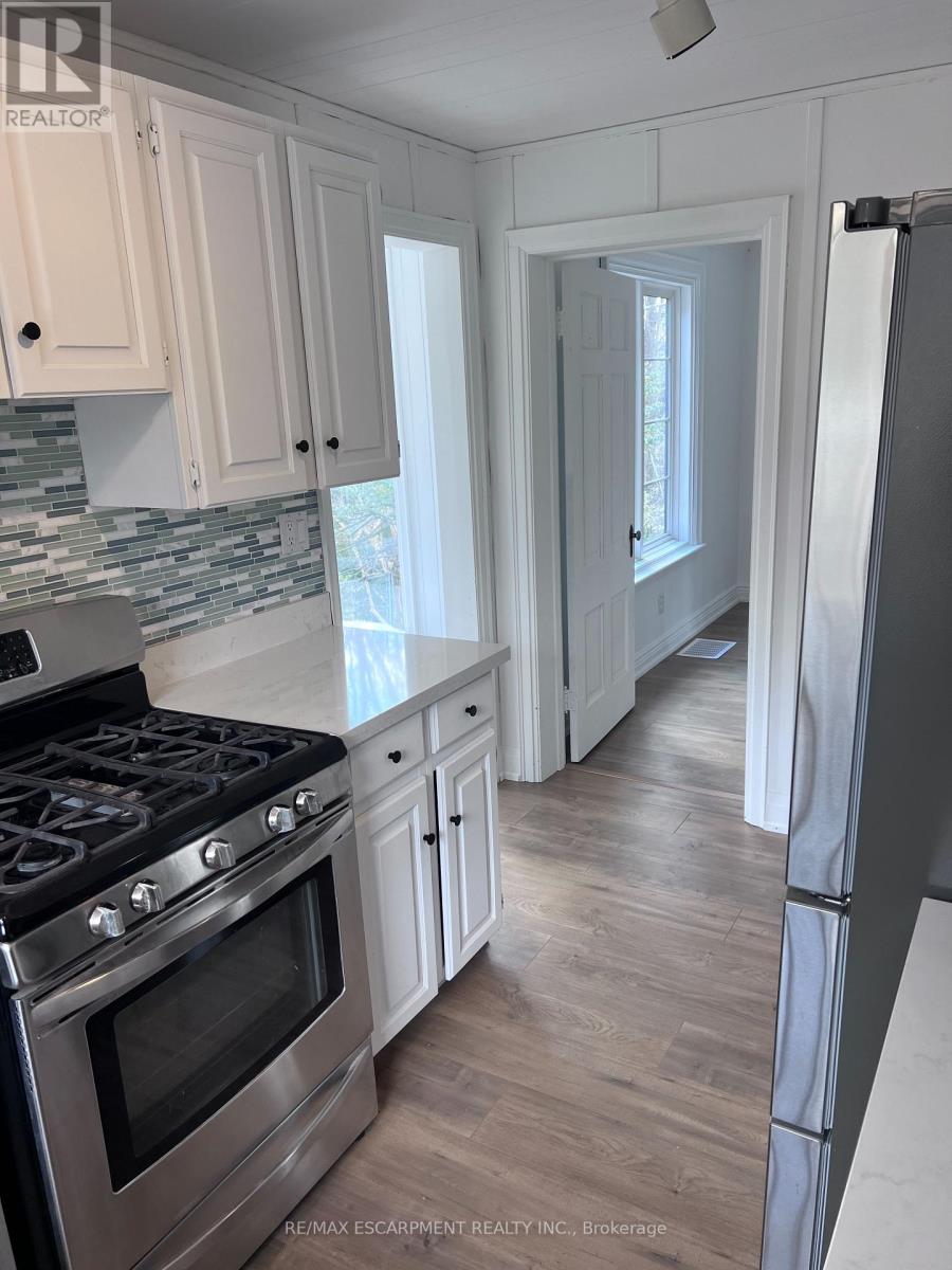 804 Shadeland Avenue, Burlington, Ontario  L7T 2M1 - Photo 8 - W12977328