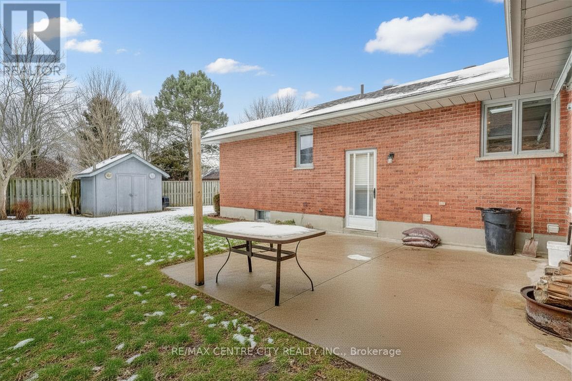 95 Dufferin Street, Aylmer, Ontario  N5H 2L9 - Photo 2 - X12906376