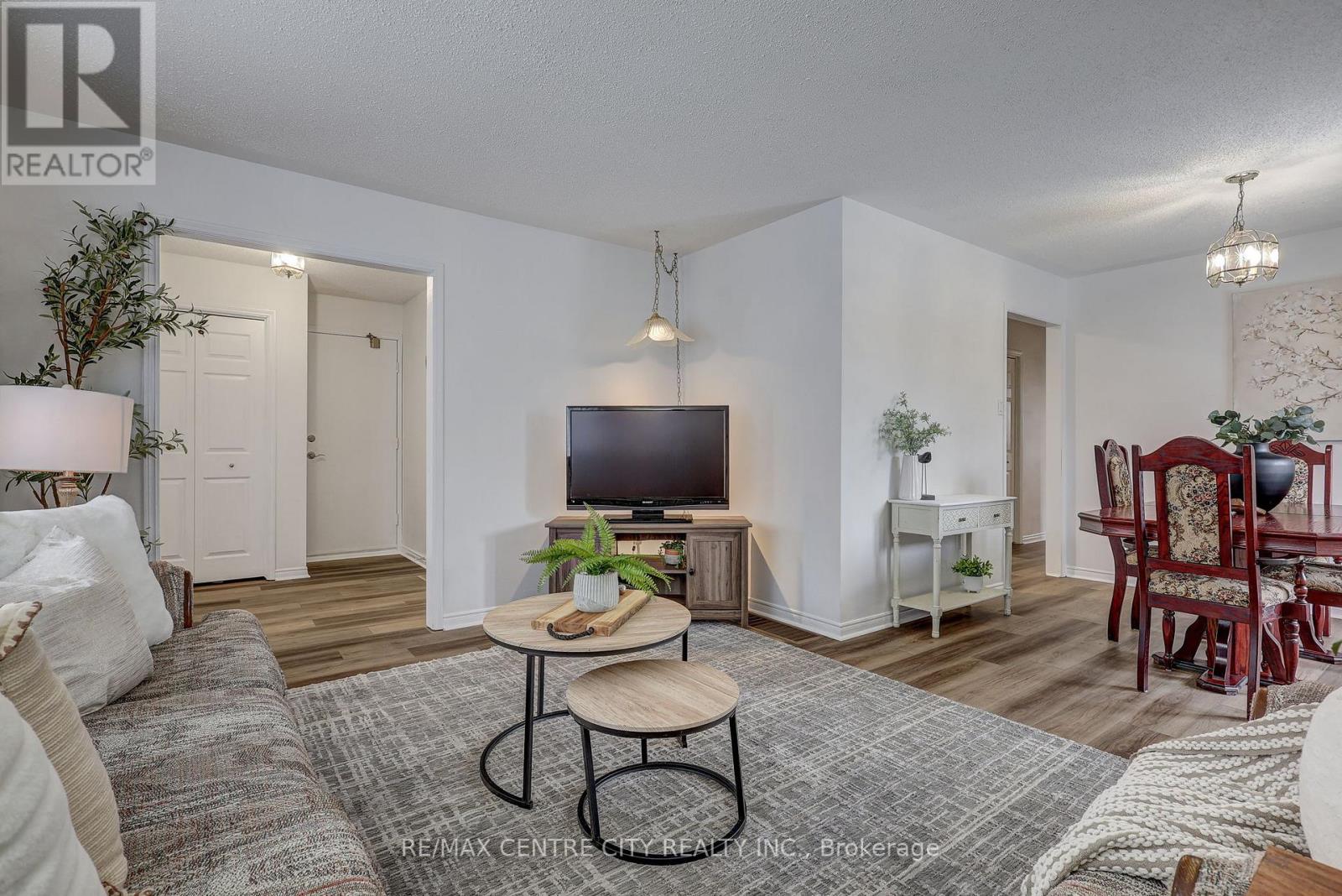 95 Dufferin Street, Aylmer, Ontario  N5H 2L9 - Photo 5 - X12906376