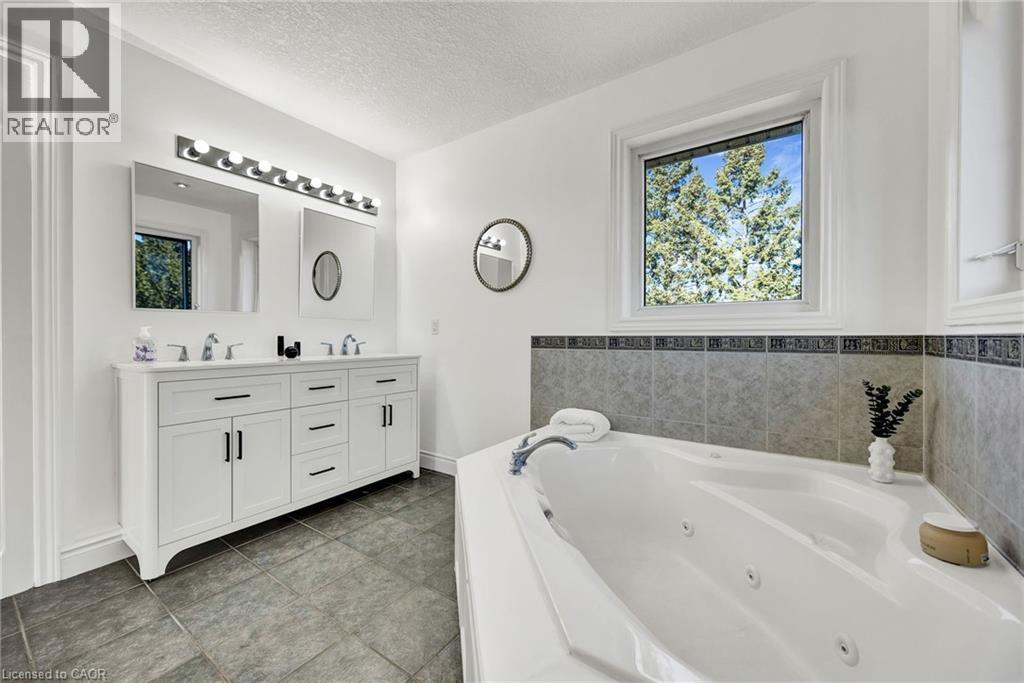 232 The Lions Gate, Waterloo, Ontario  N2L 6M5 - Photo 23 - 40814994