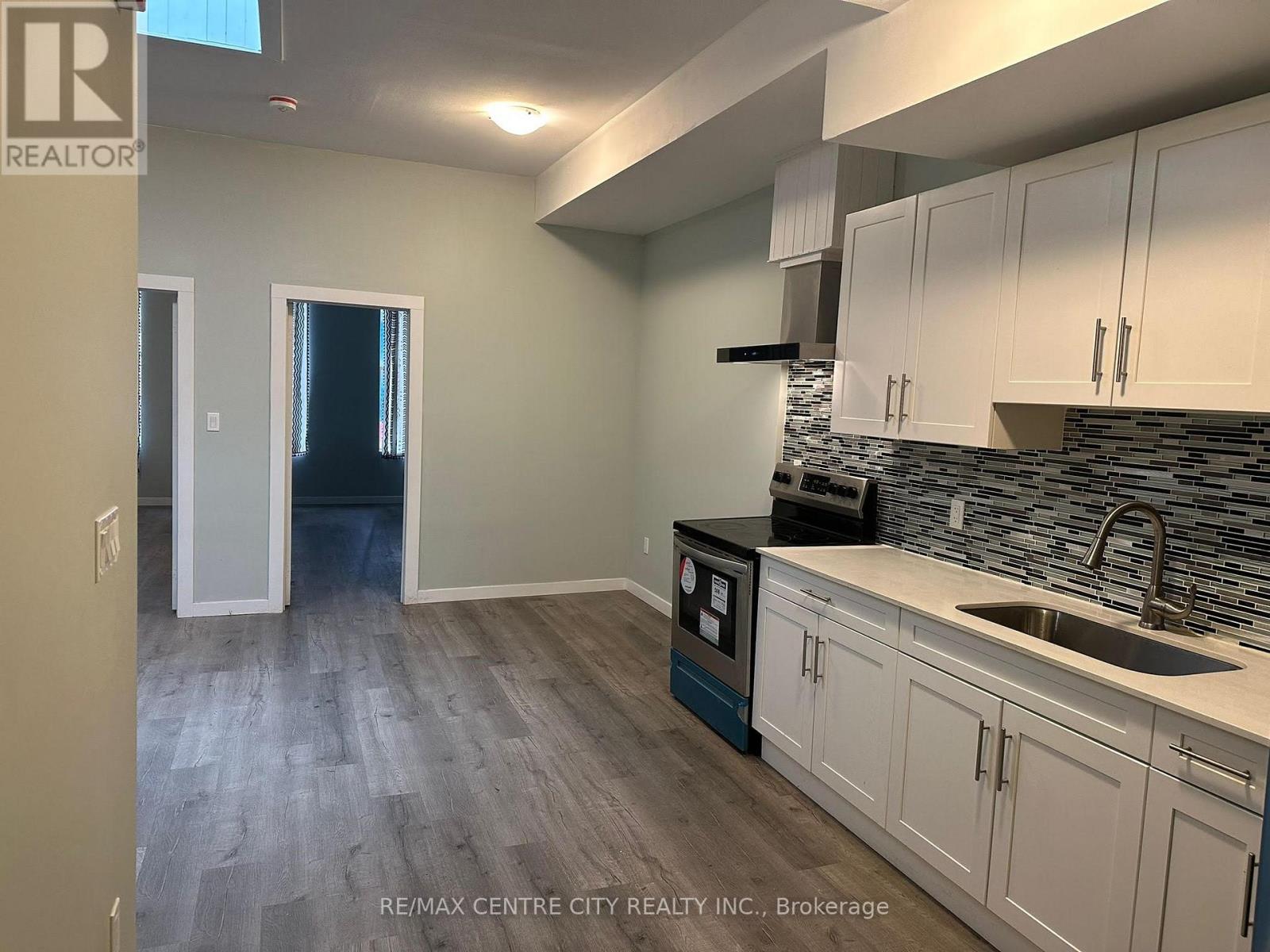 3 - 362 RICHMOND STREET, London East, Ontario