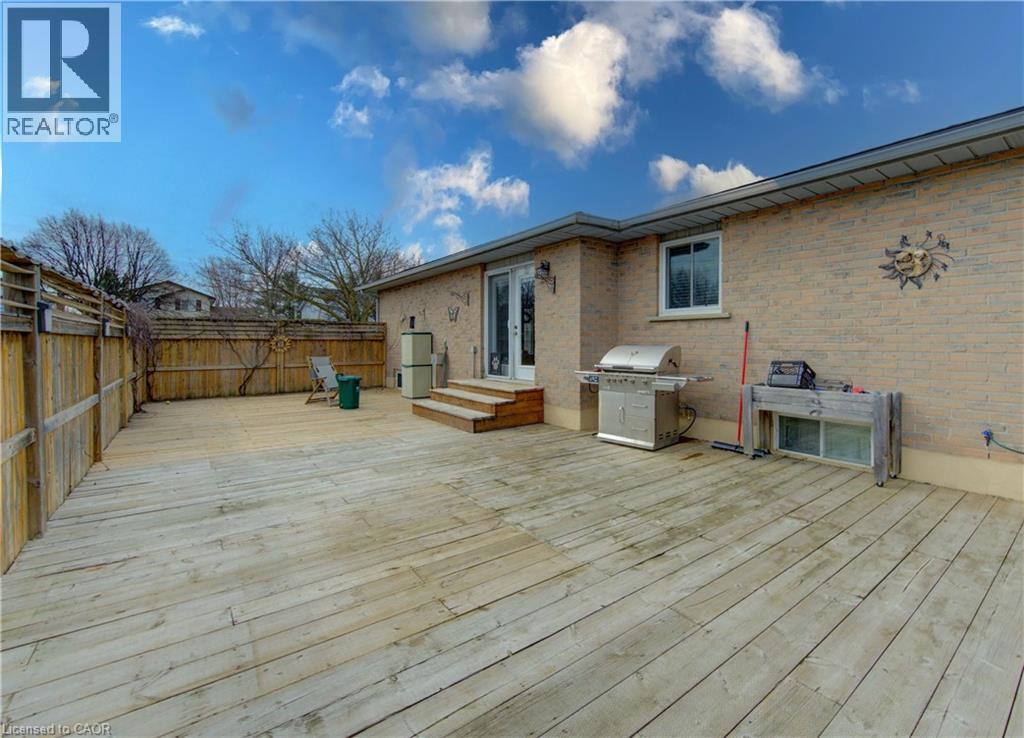 117 Erinbrook Drive, Kitchener, Ontario  N2E 3C4 - Photo 37 - 40815158