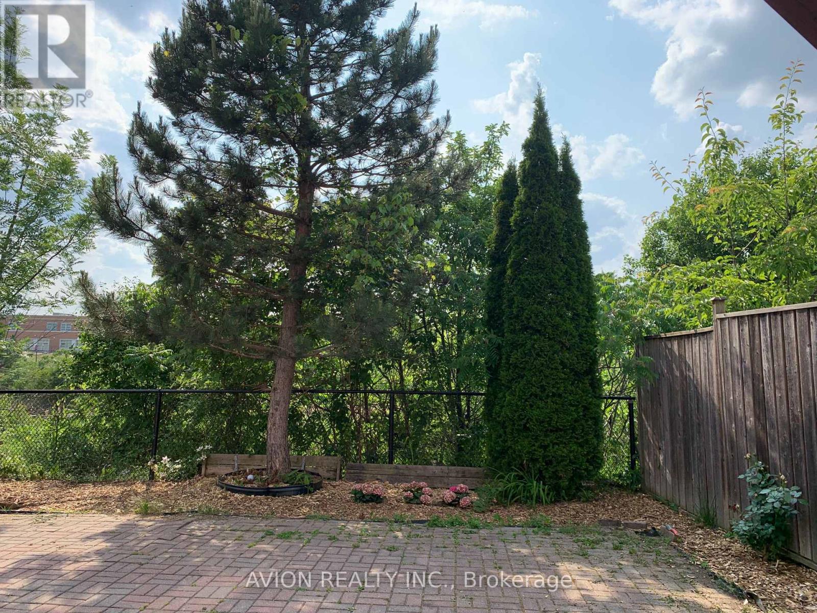 32 Manorheights Street, Richmond Hill, Ontario  L4S 2H2 - Photo 12 - N12988046