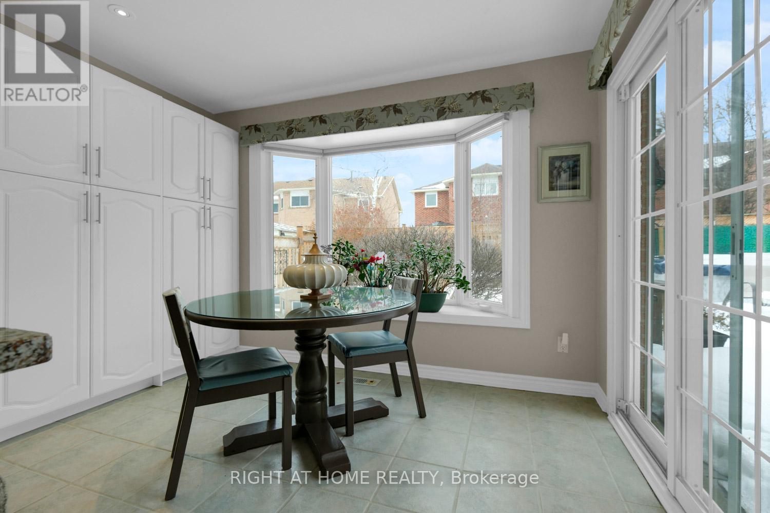 3098 Barwell Road, Mississauga, Ontario  L5L 3Z9 - Photo 10 - W12967614