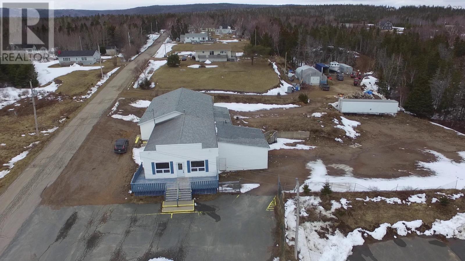 8 Bayview Road, Ingonish, Nova Scotia  B0C 1K0 - Photo 22 - 202607103