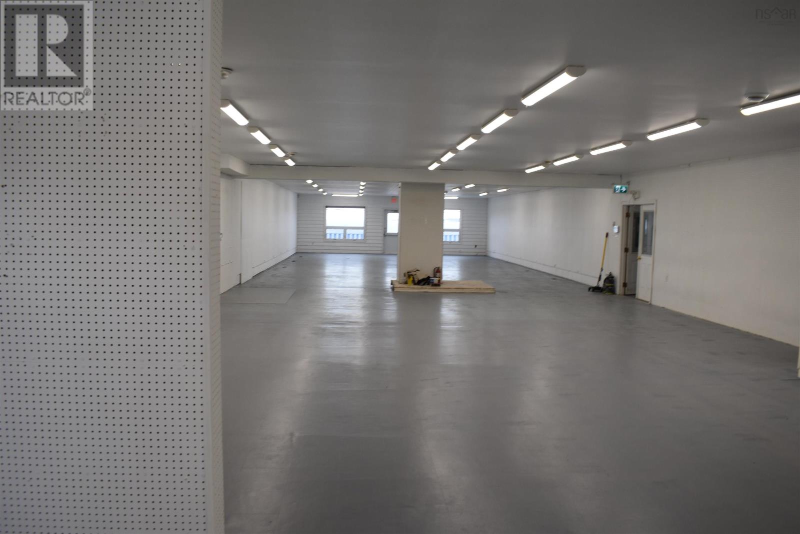 8 Bayview Road, Ingonish, Nova Scotia  B0C 1K0 - Photo 11 - 202607103