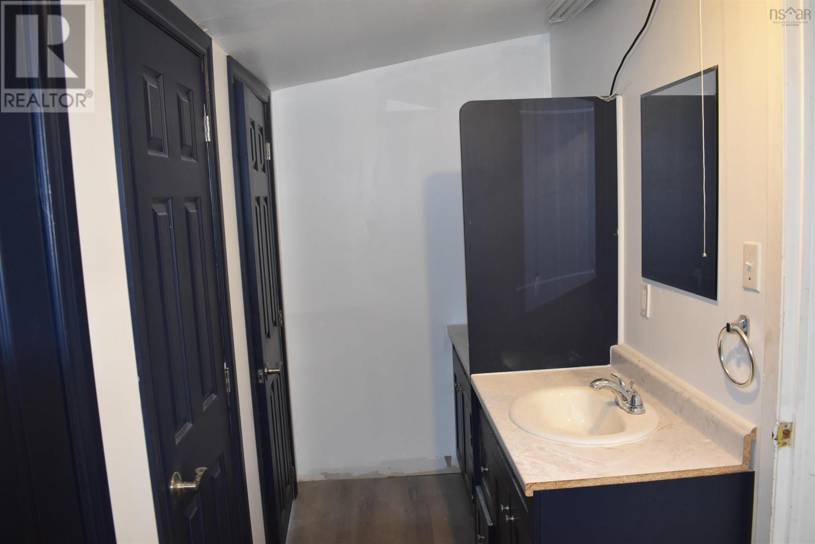 8 Bayview Road, Ingonish, Nova Scotia  B0C 1K0 - Photo 16 - 202607103