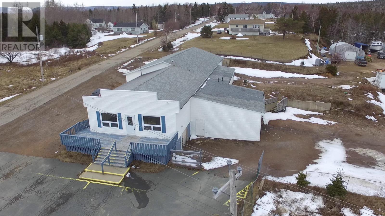 8 Bayview Road, Ingonish, Nova Scotia  B0C 1K0 - Photo 23 - 202607103