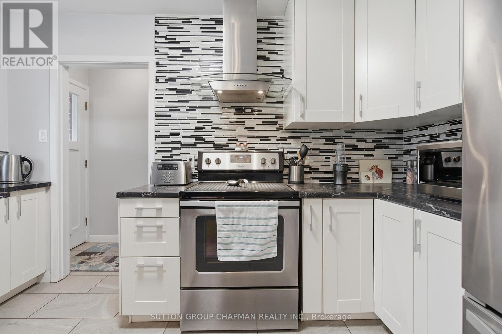 666 Santa Monica Road, London North, Ontario  N6H 3W1 - Photo 13 - X12988098