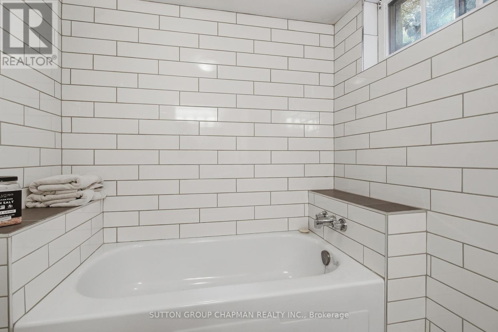 666 Santa Monica Road, London North, Ontario  N6H 3W1 - Photo 23 - X12988098