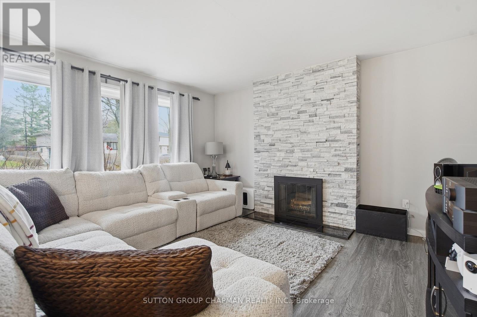 666 Santa Monica Road, London North, Ontario  N6H 3W1 - Photo 8 - X12988098