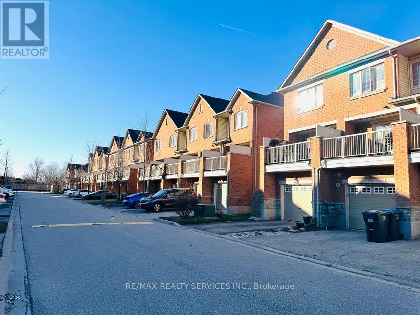 29 Peach Drive, Brampton, Ontario  L6R 0W5 - Photo 21 - W12957426