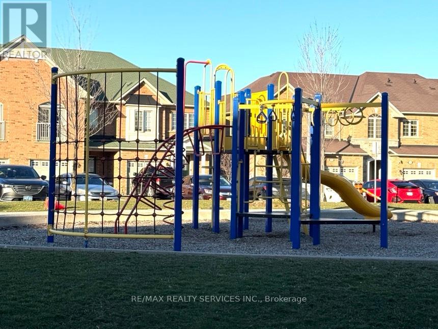 29 Peach Drive, Brampton, Ontario  L6R 0W5 - Photo 26 - W12957426