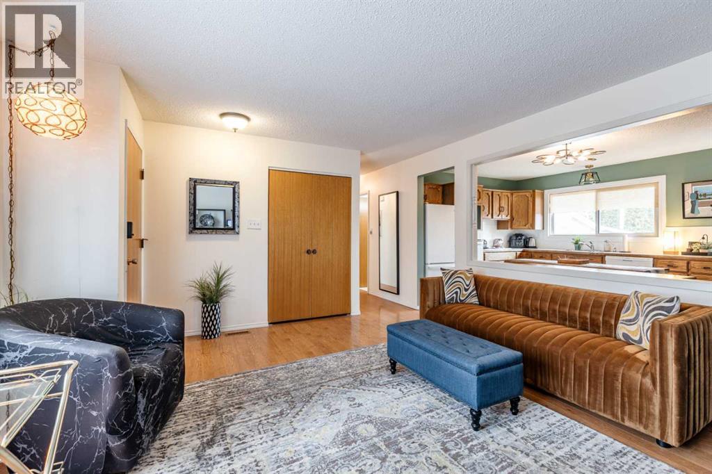 535 12 Street Nw, Medicine Hat, Alberta  T1A 6R3 - Photo 7 - A2300266