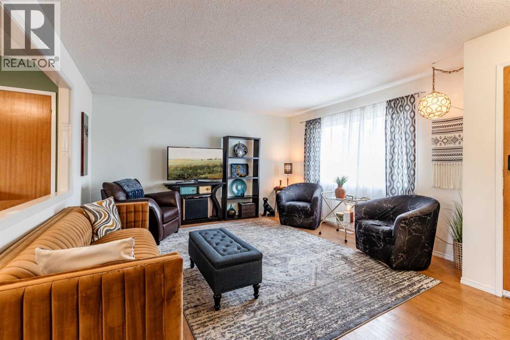 535 12 Street Nw, Medicine Hat, Alberta  T1A 6R3 - Photo 5 - A2300266