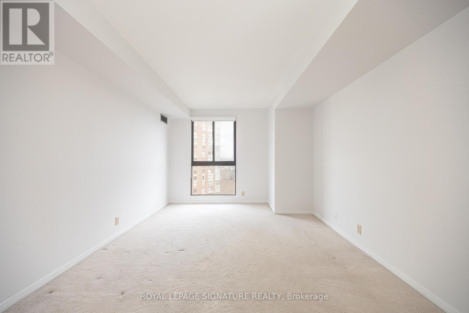 2004 - 3 Concorde Place, Toronto, Ontario  M3C 3K7 - Photo 12 - C12988096