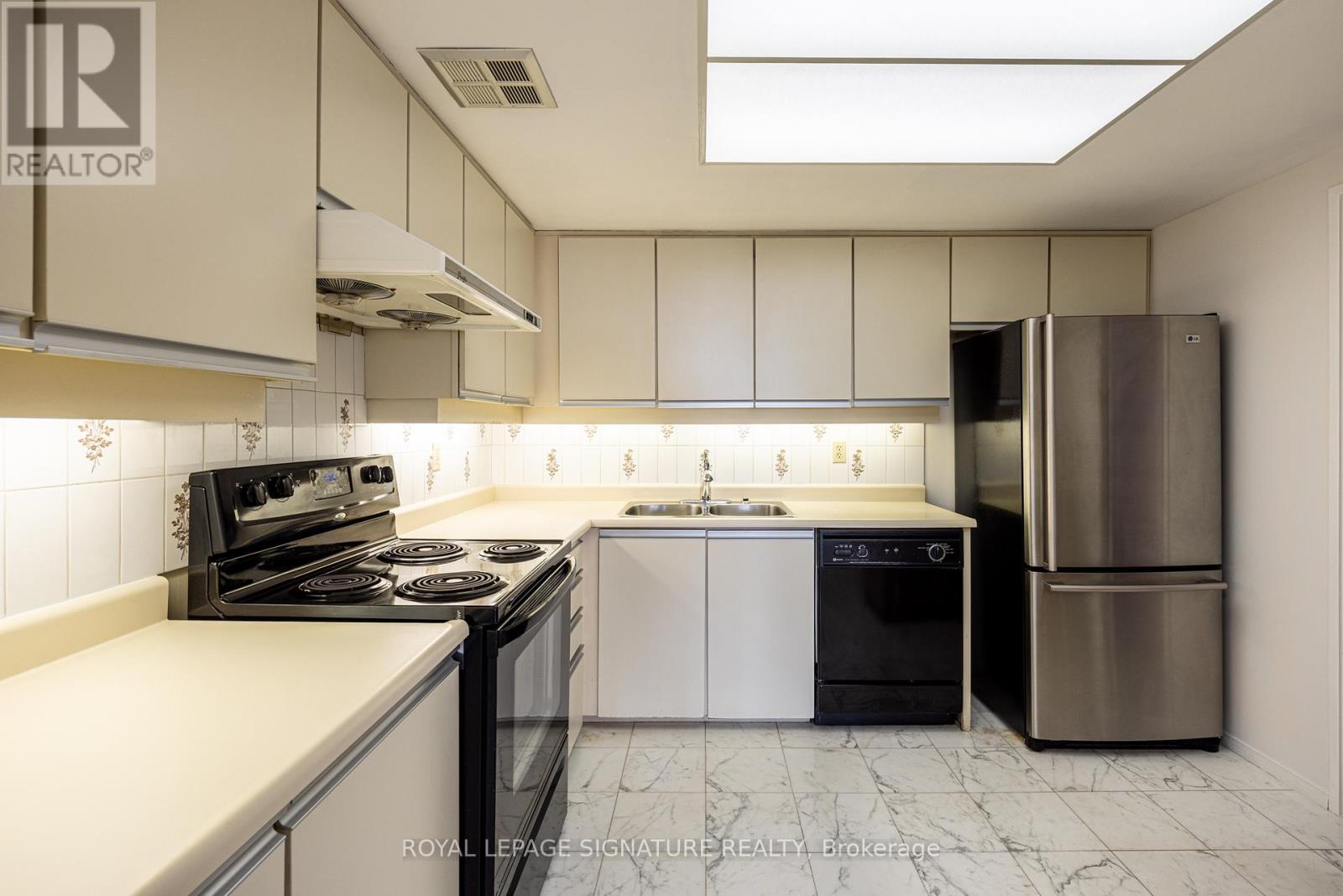 2004 - 3 Concorde Place, Toronto, Ontario  M3C 3K7 - Photo 17 - C12988096