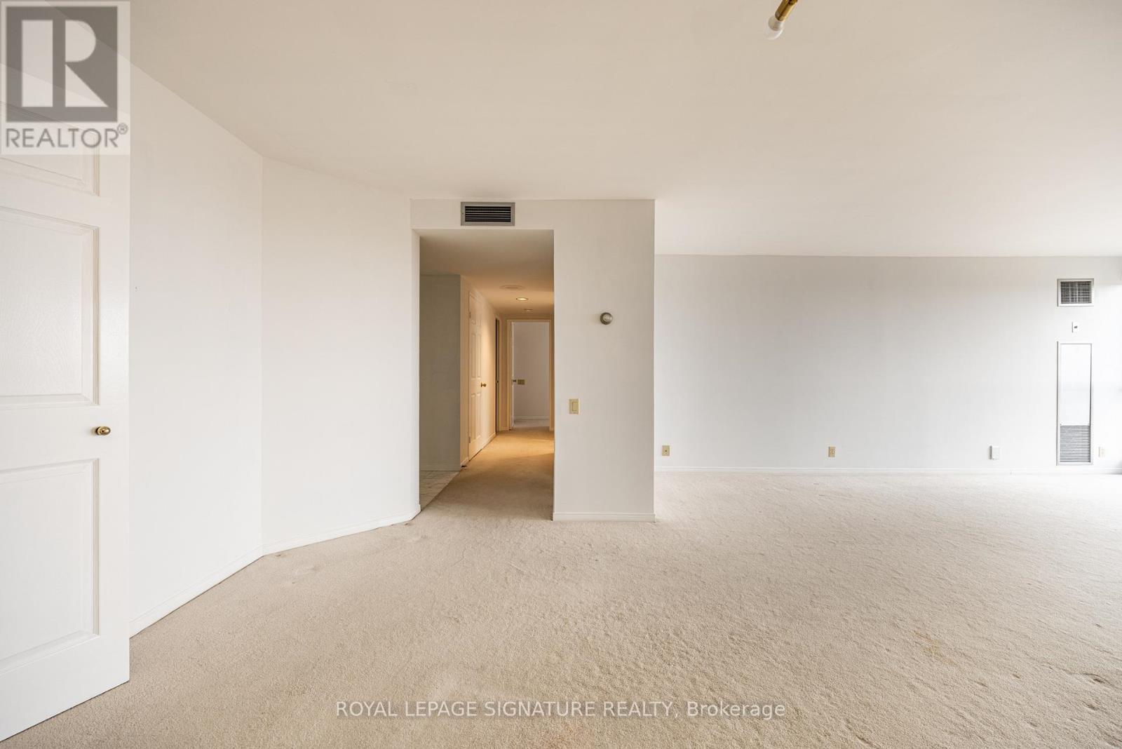 2004 - 3 Concorde Place, Toronto, Ontario  M3C 3K7 - Photo 20 - C12988096