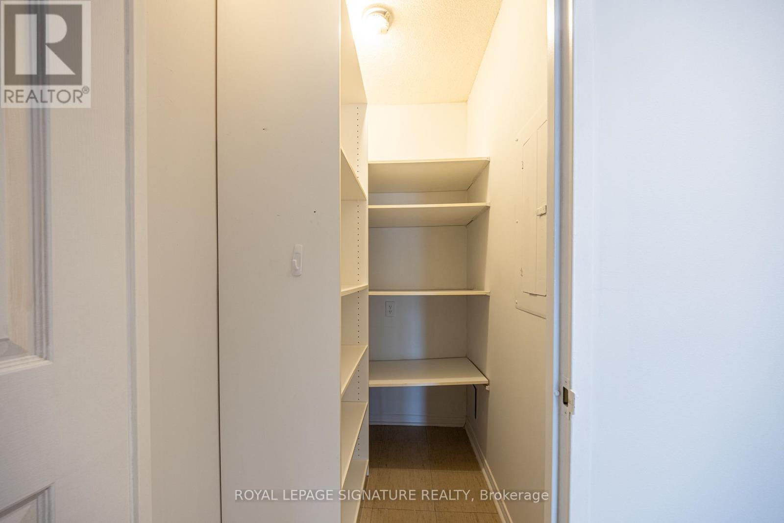 2004 - 3 Concorde Place, Toronto, Ontario  M3C 3K7 - Photo 29 - C12988096