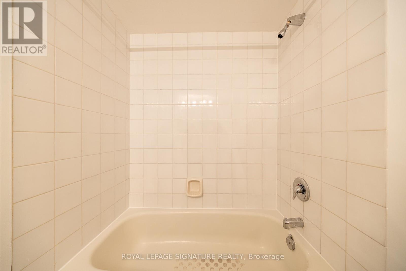 2004 - 3 Concorde Place, Toronto, Ontario  M3C 3K7 - Photo 34 - C12988096