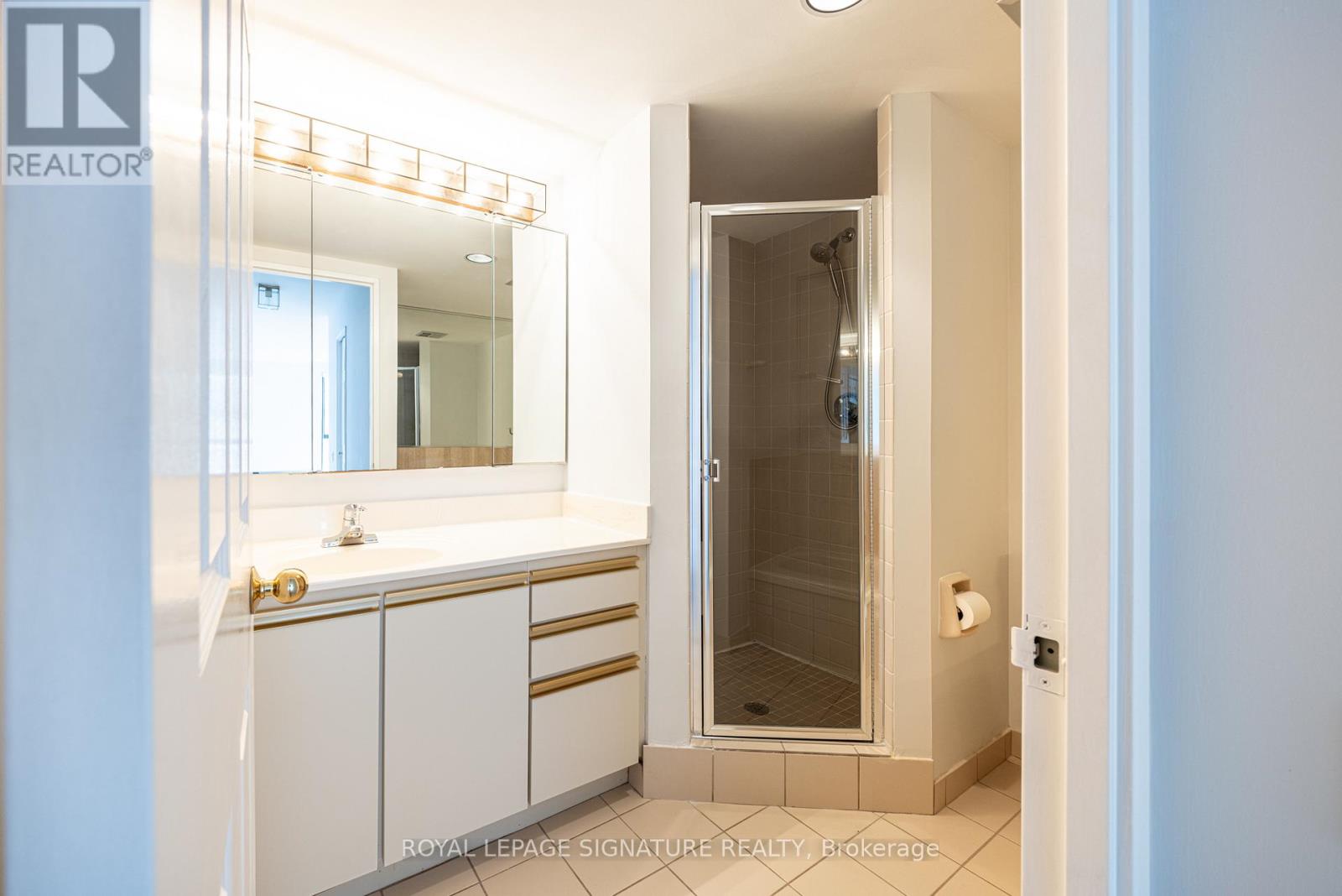 2004 - 3 Concorde Place, Toronto, Ontario  M3C 3K7 - Photo 36 - C12988096