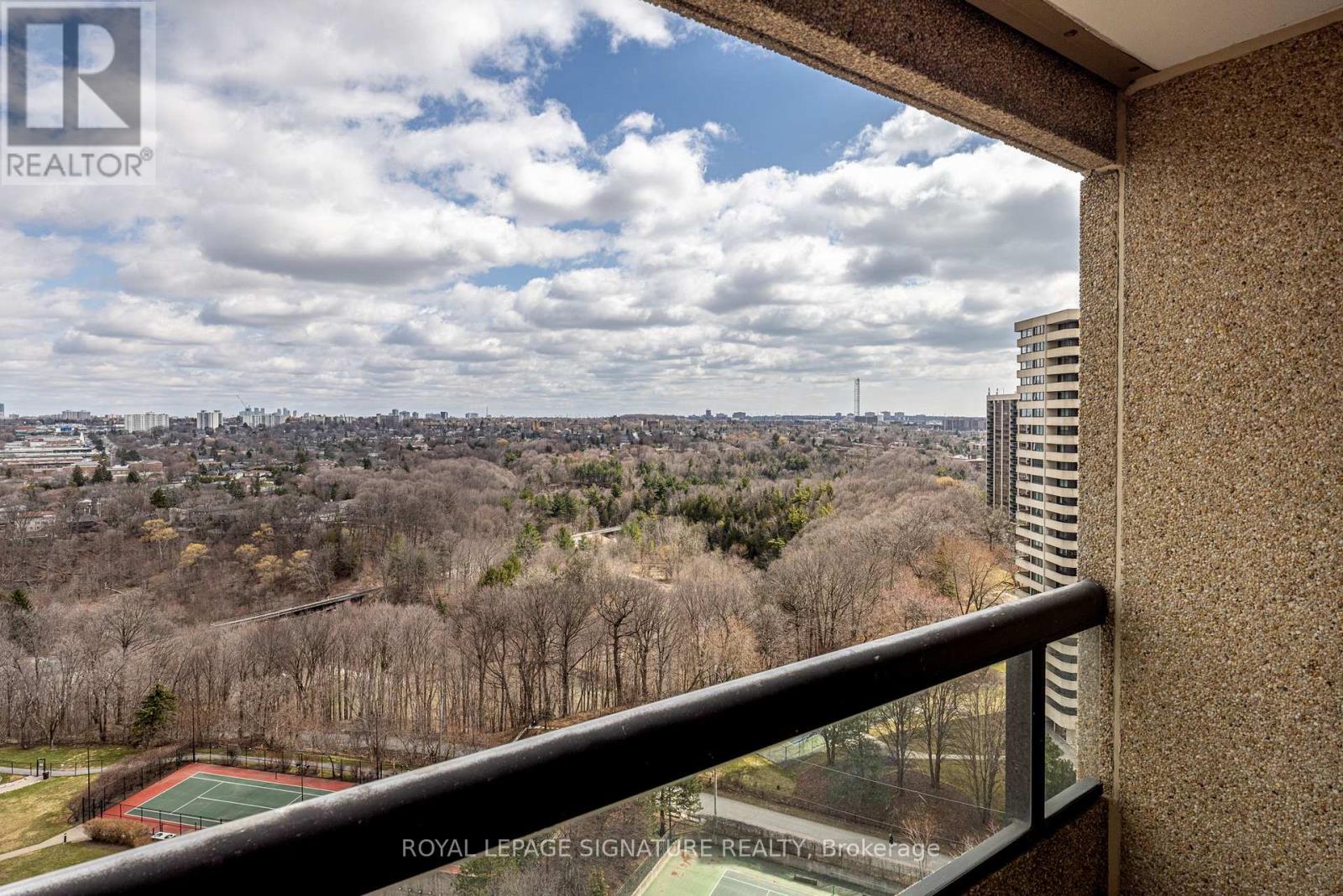 2004 - 3 Concorde Place, Toronto, Ontario  M3C 3K7 - Photo 8 - C12988096