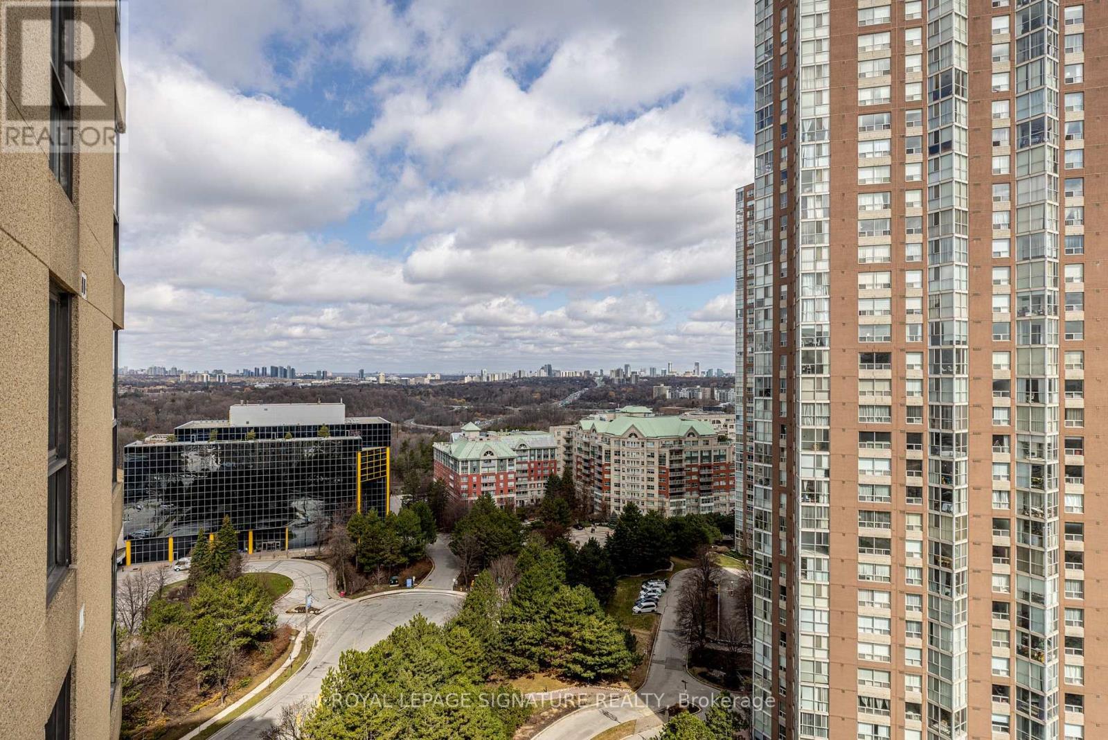 2004 - 3 Concorde Place, Toronto, Ontario  M3C 3K7 - Photo 9 - C12988096