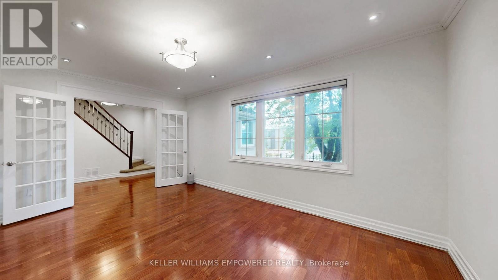 98 Glen Cameron Road, Markham, Ontario  L3T 1P8 - Photo 5 - N12988074