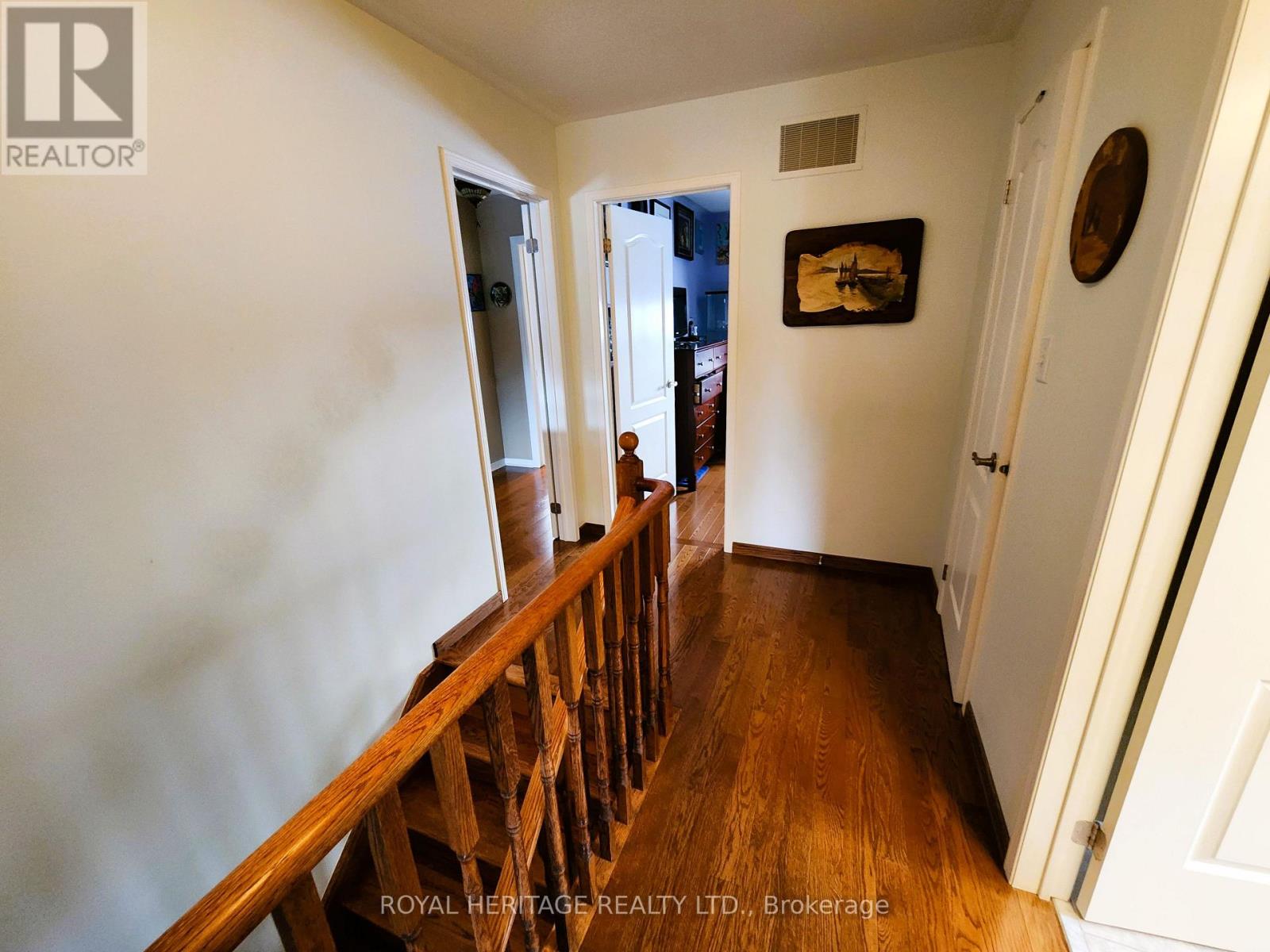 127 Knapton Drive, Newmarket, Ontario  L3X 3B3 - Photo 12 - N12843198