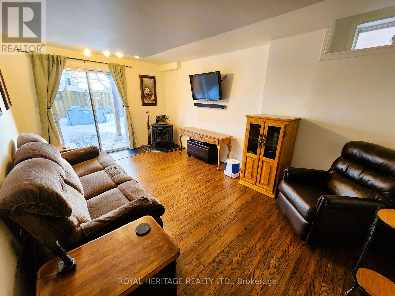 127 Knapton Drive, Newmarket, Ontario  L3X 3B3 - Photo 23 - N12843198