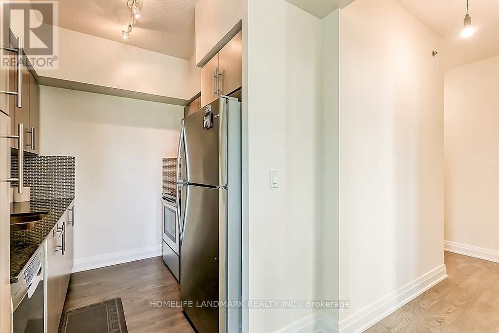 205 - 55 Speers Road, Oakville, Ontario  L6K 3R6 - Photo 15 - W12988066