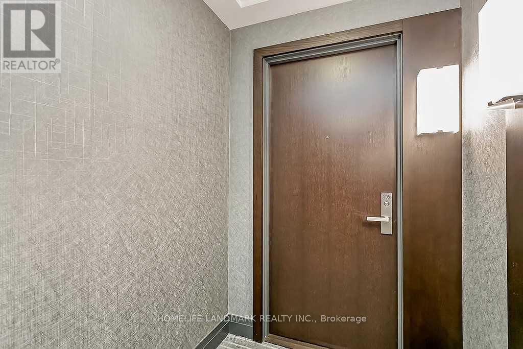 205 - 55 Speers Road, Oakville, Ontario  L6K 3R6 - Photo 6 - W12988066